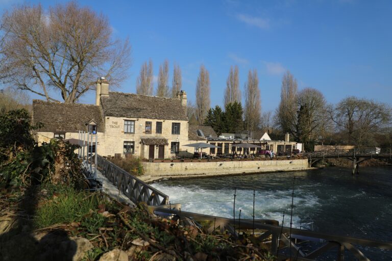 pub with bedrooms, hospitality marketing